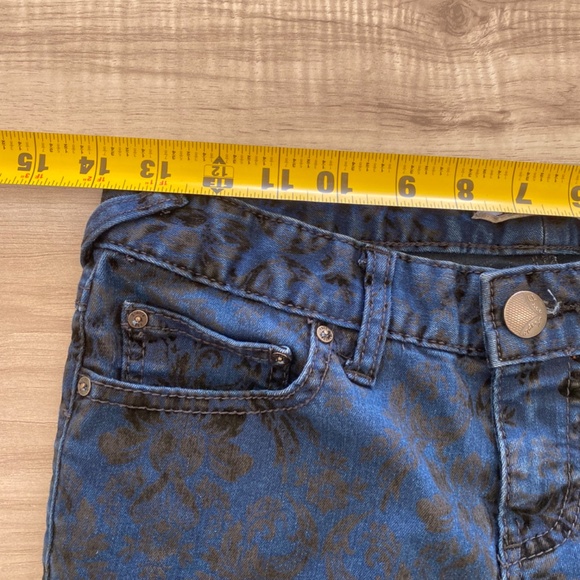 Free People Black Floral Background Jeans - 25 - Picture 8 of 13